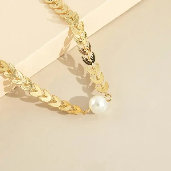 Neckless Pearl & Leaf Pendant Korean Beautiful Pendent (golden)